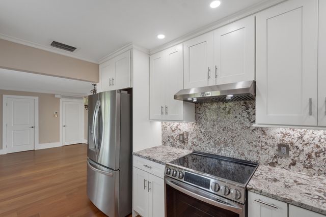 624 SW St. Lucie Crescent 206, Stuart, FL 34994