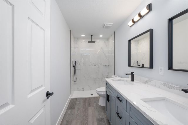 10 LOCUST LOOP CIRCLE, Ocala, FL 34472