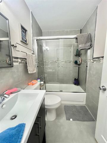 1990 SW 121st Court 232, Miami, FL 33175
