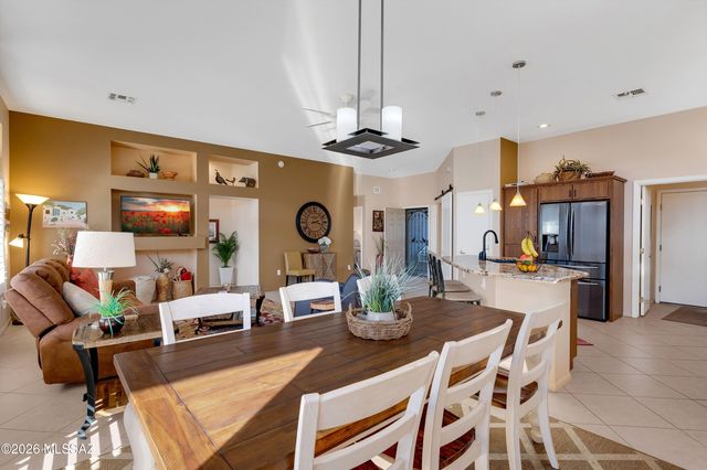 2330 E Montrose Canyon Drive, Oro Valley, AZ 85755