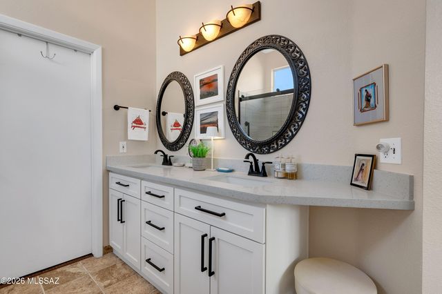 2330 E Montrose Canyon Drive, Oro Valley, AZ 85755