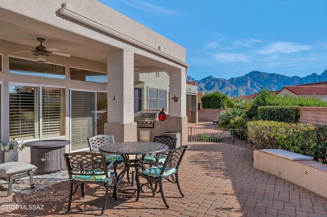 2330 E Montrose Canyon Drive, Oro Valley, AZ 85755
