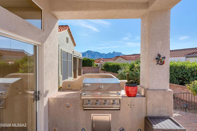 2330 E Montrose Canyon Drive, Oro Valley, AZ 85755