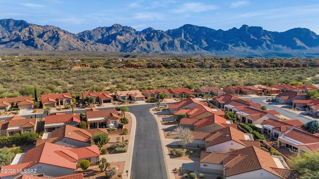 2330 E Montrose Canyon Drive, Oro Valley, AZ 85755