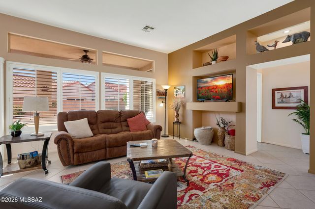 2330 E Montrose Canyon Drive, Oro Valley, AZ 85755