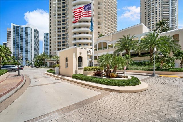 888 Brickell Key Dr 1612, Miami, FL 33131