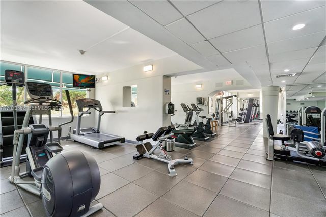 888 Brickell Key Dr 1612, Miami, FL 33131