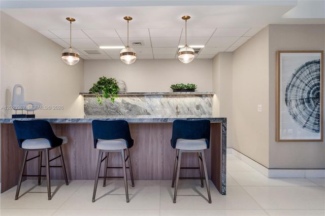 888 Brickell Key Dr 1612, Miami, FL 33131