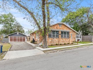 277 Magazine Avenue, New Braunfels, TX 78130