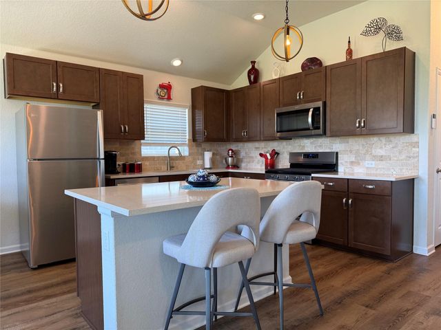 131 Patrick Herndon DR, Bastrop, TX 78602