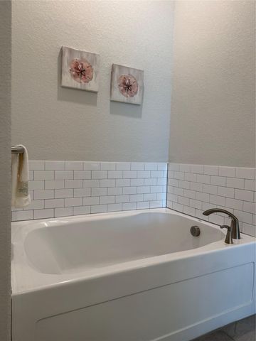 131 Patrick Herndon DR, Bastrop, TX 78602