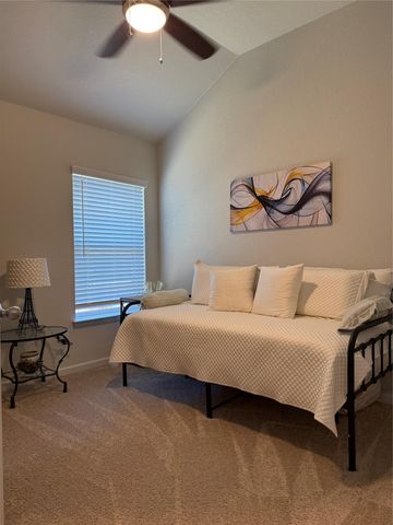 131 Patrick Herndon DR, Bastrop, TX 78602