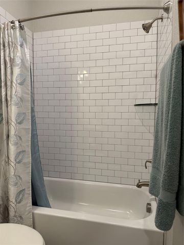 131 Patrick Herndon DR, Bastrop, TX 78602