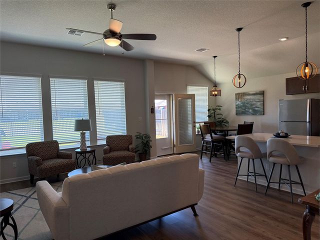 131 Patrick Herndon DR, Bastrop, TX 78602