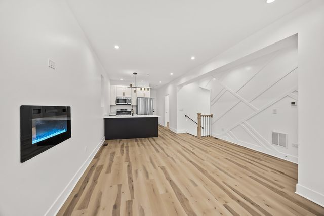 5310 S Wood Street, Chicago, IL 60609