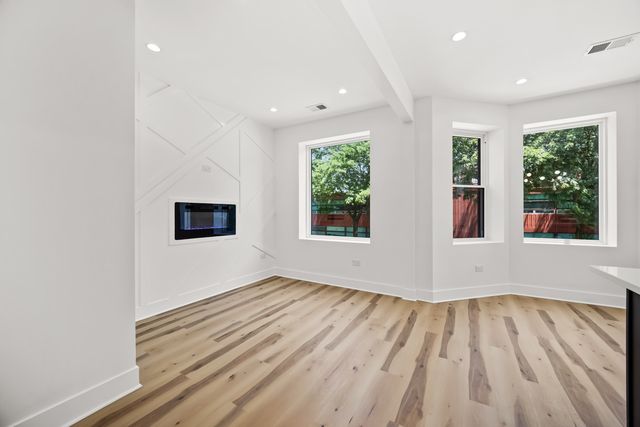 5310 S Wood Street, Chicago, IL 60609