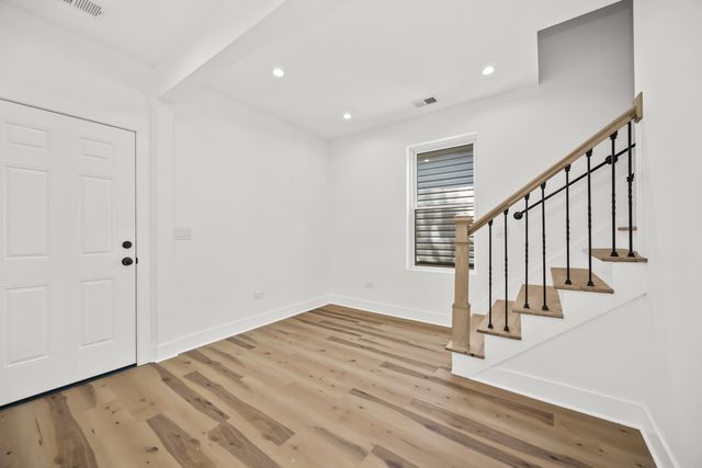 5310 S Wood Street, Chicago, IL 60609