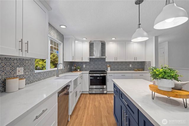 16325 177th Place NE, Woodinville, WA 98072