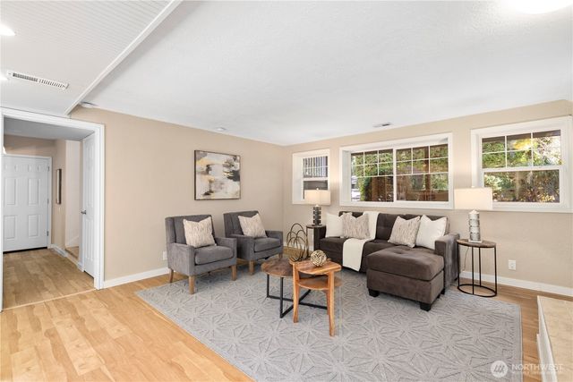 16325 177th Place NE, Woodinville, WA 98072