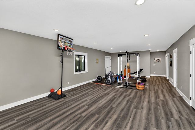 2804 Blooming Heights Drive, Norwalk, IA 50211