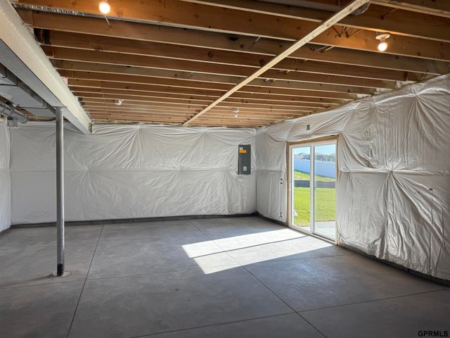 12607 Schirra Street, Papillion, NE 68138