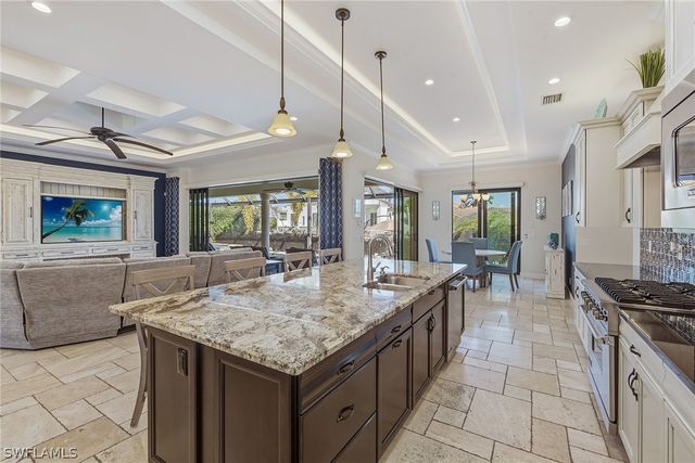 137 Hollyhock CT, Marco Island, FL 34145