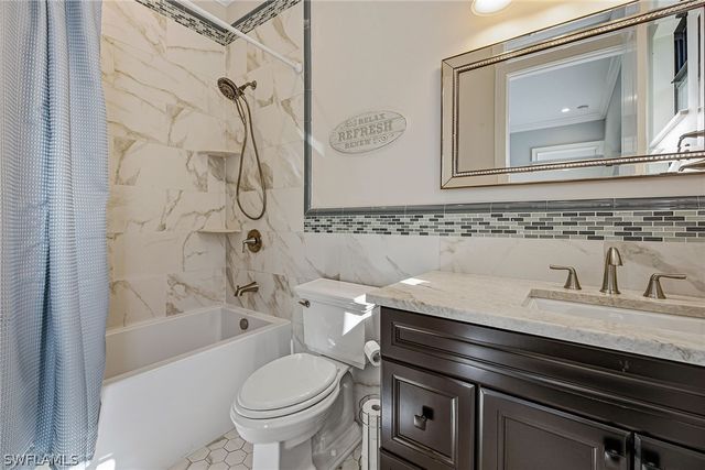 137 Hollyhock CT, Marco Island, FL 34145