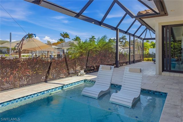 137 Hollyhock CT, Marco Island, FL 34145