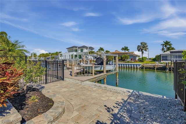 137 Hollyhock CT, Marco Island, FL 34145