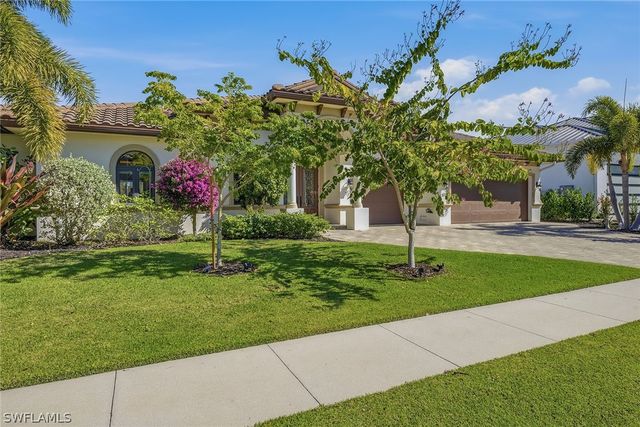 137 Hollyhock CT, Marco Island, FL 34145