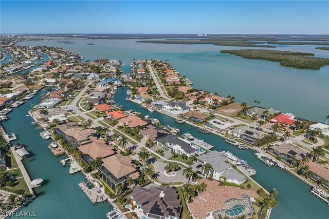 137 Hollyhock CT, Marco Island, FL 34145