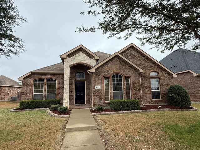 213 Warbler Drive, Desoto, TX 75115