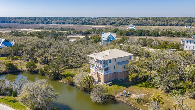4 Sharks Tooth Circle, Edisto Island, SC 29438