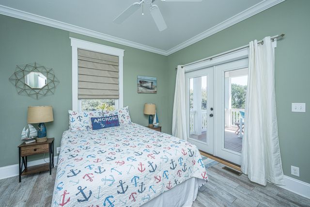 4 Sharks Tooth Circle, Edisto Island, SC 29438