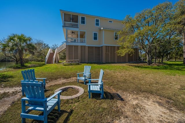 4 Sharks Tooth Circle, Edisto Island, SC 29438