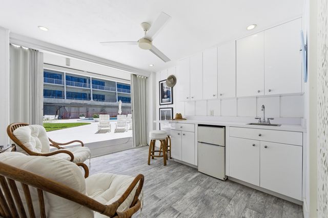 2275 S Ocean Boulevard 103n, Palm Beach, FL 33480