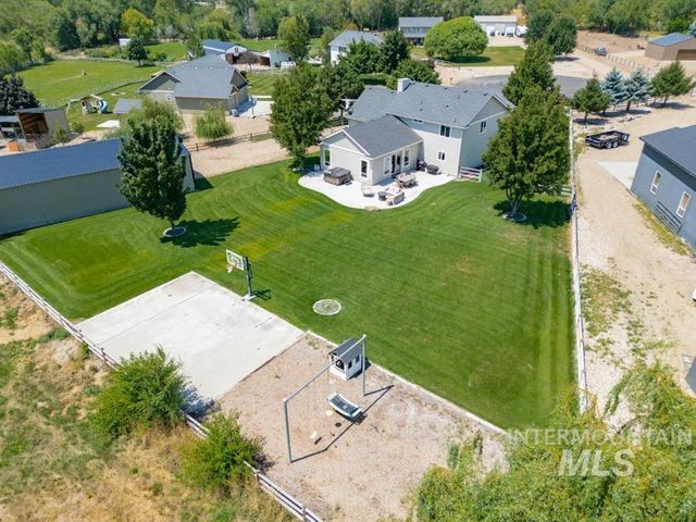 23800 Breyer Rd, Caldwell, ID 83607