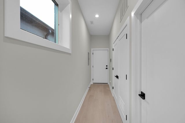 4629 S Michigan Avenue 3, Chicago, IL 60653