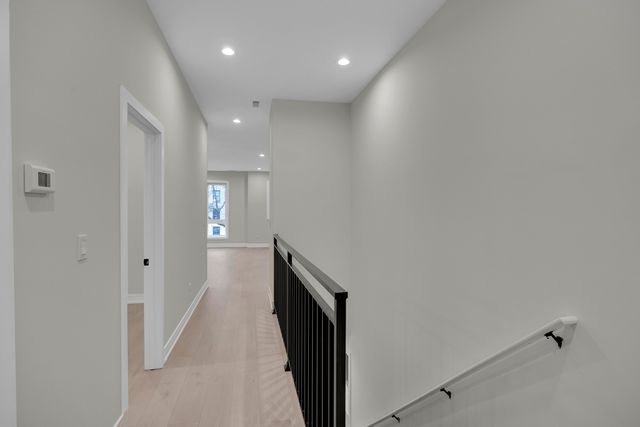 4629 S Michigan Avenue 3, Chicago, IL 60653