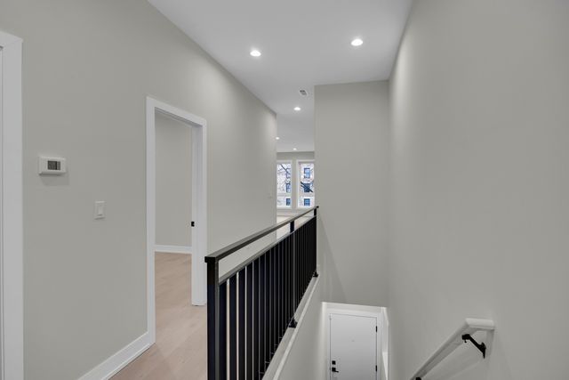 4629 S Michigan Avenue 3, Chicago, IL 60653