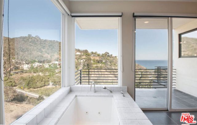 3850 Rambla Orienta, Malibu, CA 90265