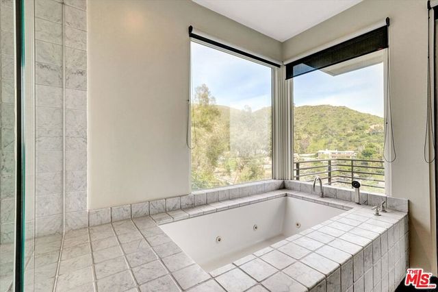 3850 Rambla Orienta, Malibu, CA 90265