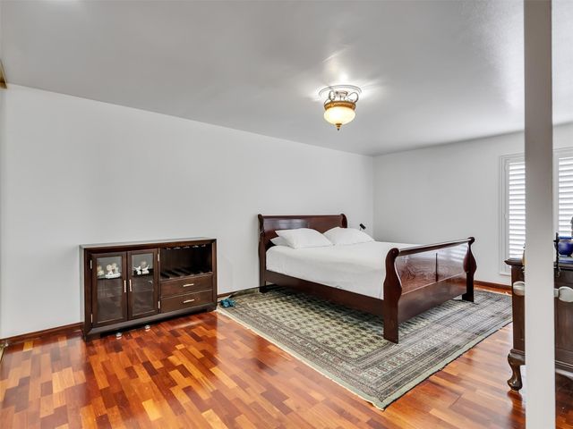 2121 Fountain View Drive H1, Houston, TX 77057