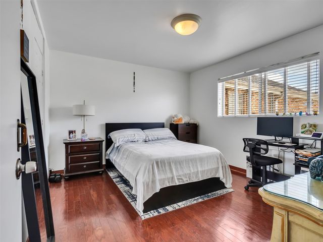 2121 Fountain View Drive H1, Houston, TX 77057