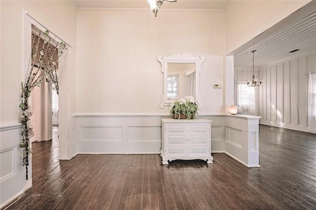 510 E KEY AVENUE, Eustis, FL 32726