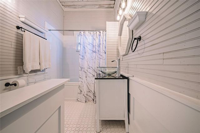 510 E KEY AVENUE, Eustis, FL 32726