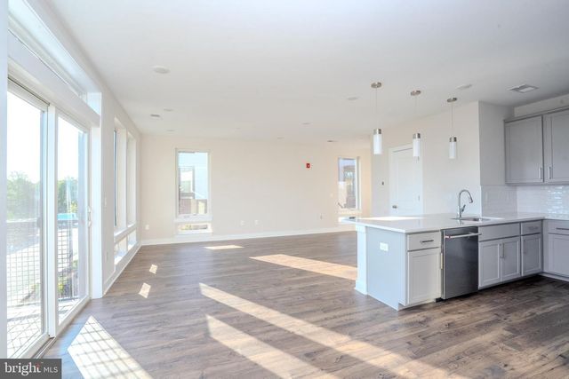 112 VILLAGE DR, Skillman, NJ 08558