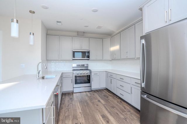 112 VILLAGE DR, Skillman, NJ 08558