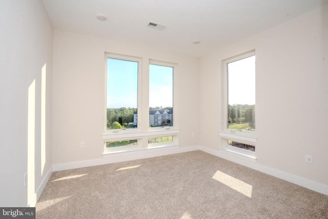112 VILLAGE DR, Skillman, NJ 08558