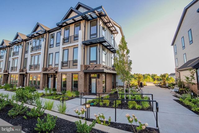 112 VILLAGE DR, Skillman, NJ 08558